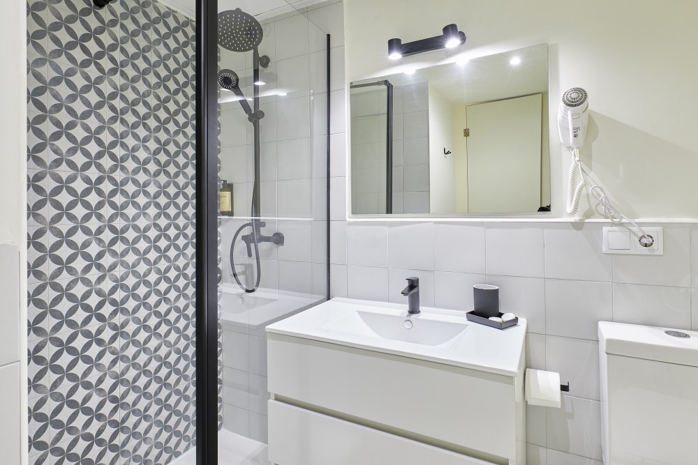 Baño Estudios Bordadores