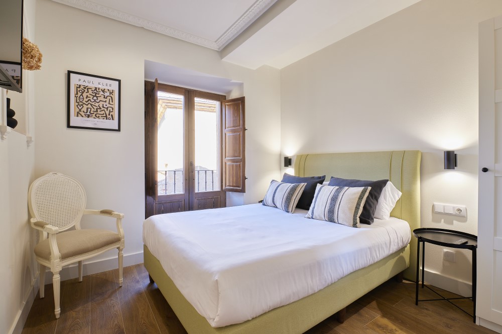 Cama 5 Estudios Bordadores