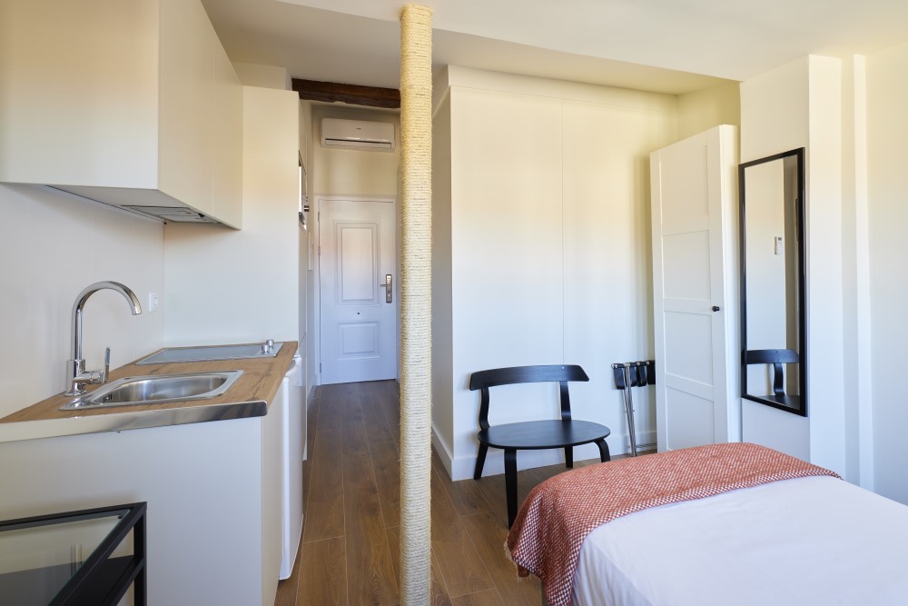Entrada apartamento Estudios Bordadores